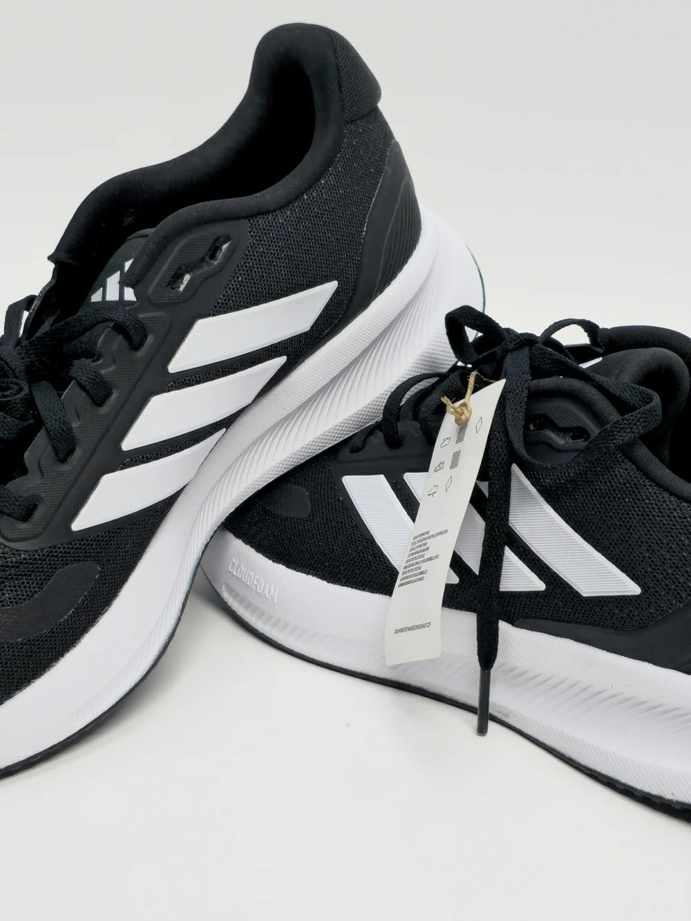 Adidas Runfalcon 5 Men’s Running Shoes Black White Size 8 NWT